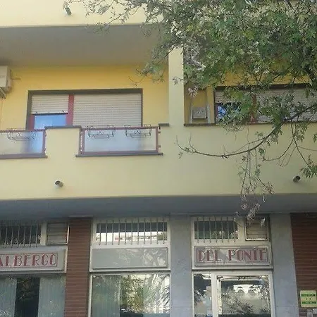 Ristorante Del Ponte ホテル