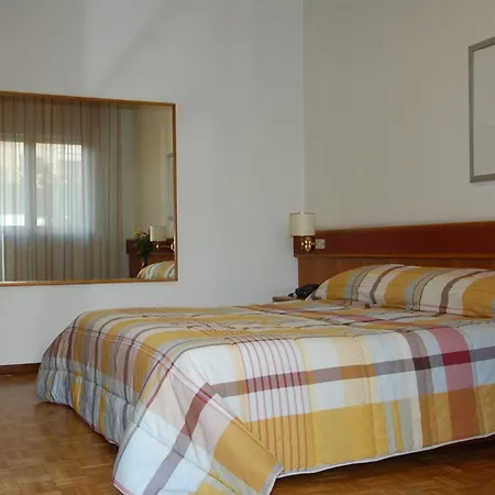 Hotel Ristorante Del Ponte 2*